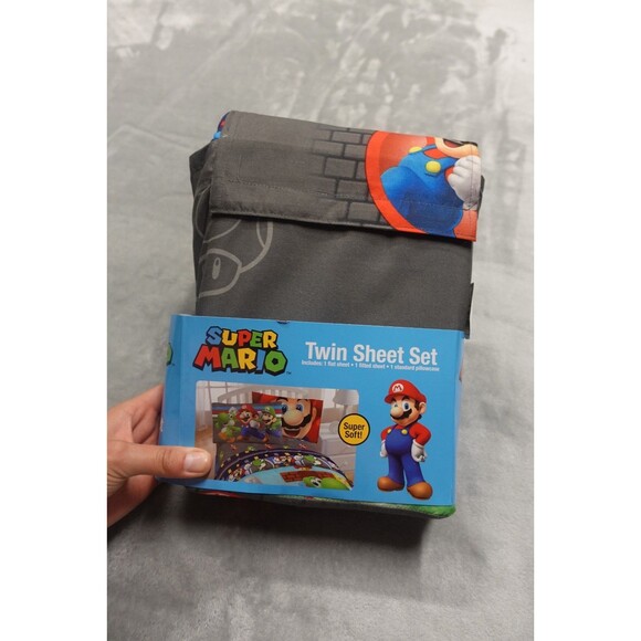 Super Mario Twin Size Super Soft Sheet Set - Picture 1 of 3